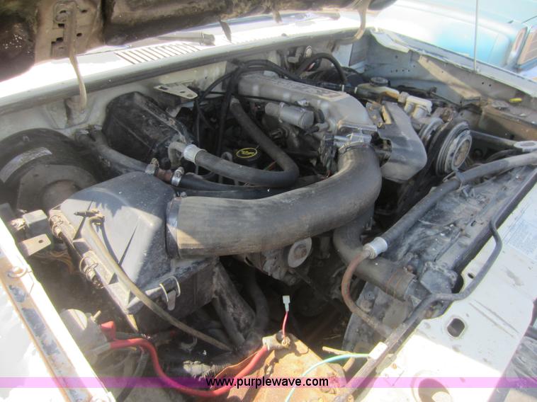 image for item D5636 1988 Ford Ranger XLT SuperCab pickup truck