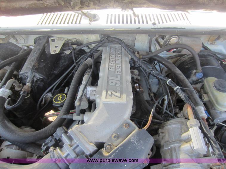 image for item D5636 1988 Ford Ranger XLT SuperCab pickup truck