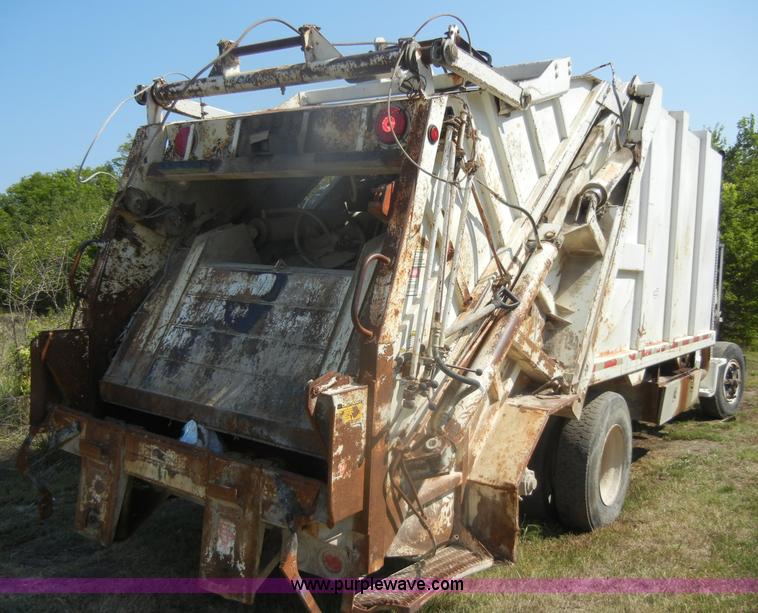 image for item D5638 1996 Loadmaster trash bed