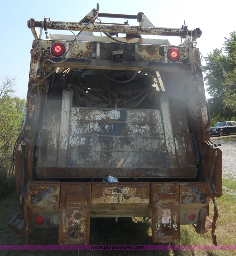 image for item D5638 1996 Loadmaster trash bed