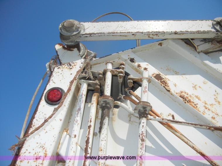 image for item D5638 1996 Loadmaster trash bed