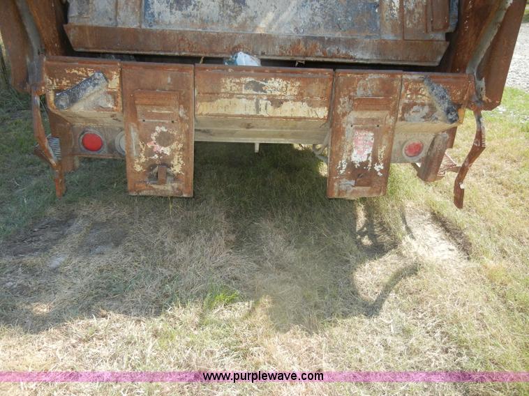 image for item D5638 1996 Loadmaster trash bed