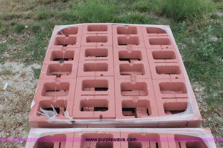 image for item E2070 (700) foundation wall blocks