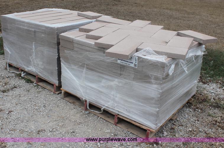 image for item E2071 (480) block pavers