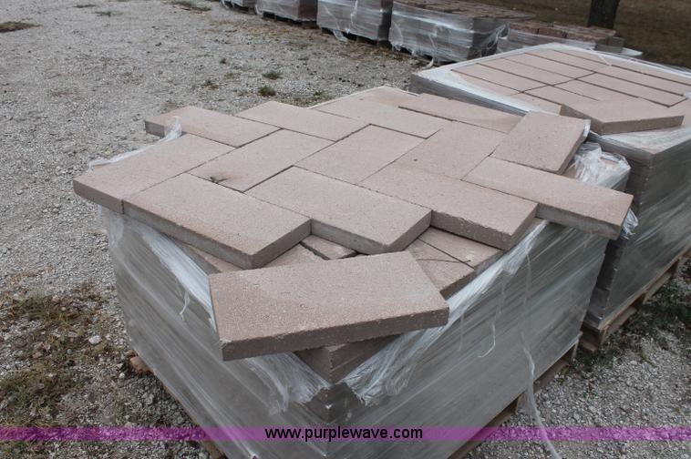 image for item E2071 (480) block pavers