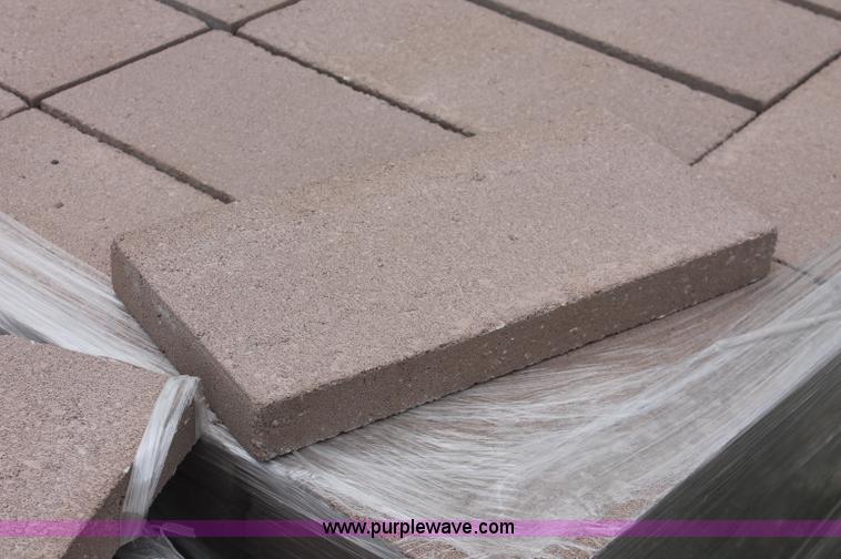 image for item E2071 (480) block pavers