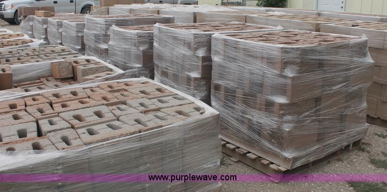 image for item E2073 (288) retaining wall blocks