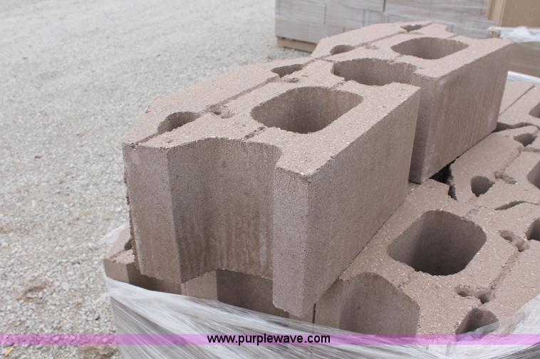 image for item E2073 (288) retaining wall blocks