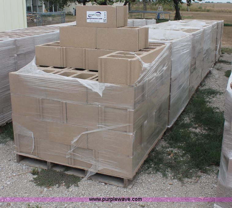 image for item E2074 (420) cinder blocks