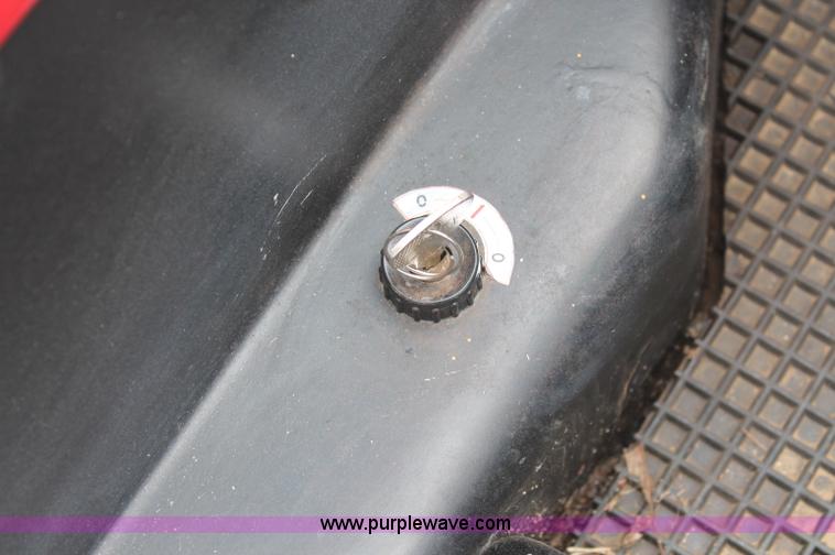 image for item E2076 Mercedes 560SL go-cart