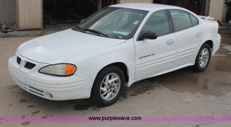 image for item E2077 2002 Pontiac Grand Am SE