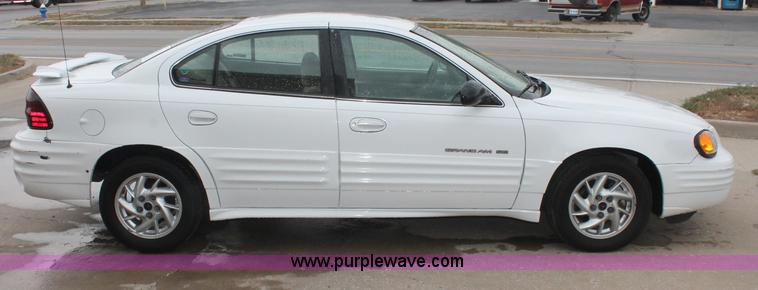image for item E2077 2002 Pontiac Grand Am SE