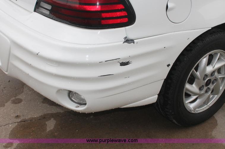 image for item E2077 2002 Pontiac Grand Am SE