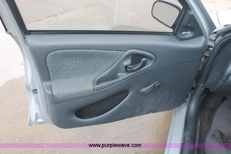 image for item E2078 2004 Chevrolet Cavalier