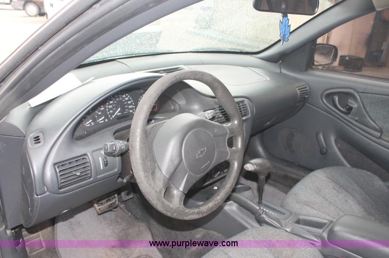 image for item E2078 2004 Chevrolet Cavalier