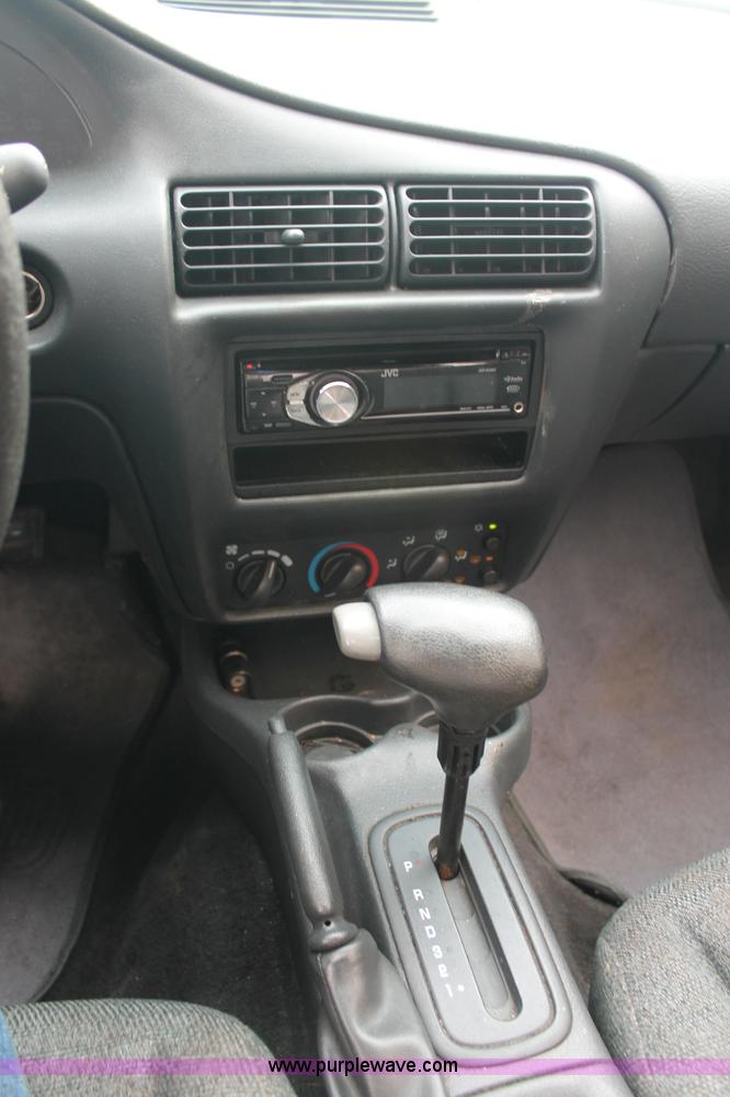image for item E2078 2004 Chevrolet Cavalier