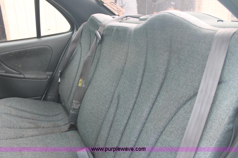 image for item E2078 2004 Chevrolet Cavalier