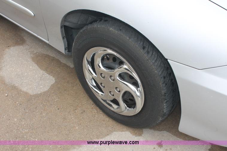 image for item E2078 2004 Chevrolet Cavalier