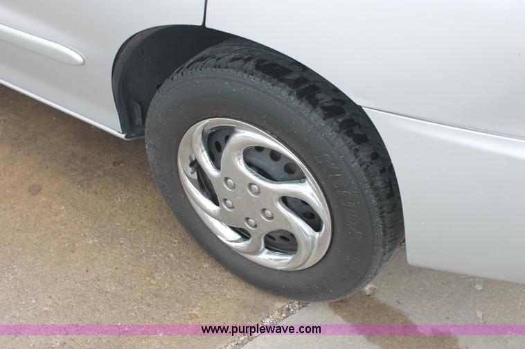 image for item E2078 2004 Chevrolet Cavalier