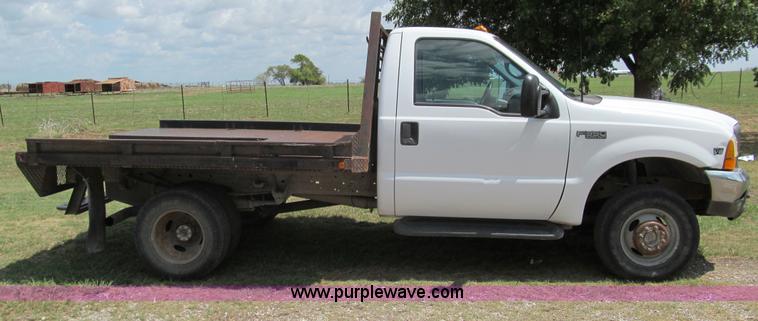 image for item F3009 1999 Ford F350 Super Duty pickup truck