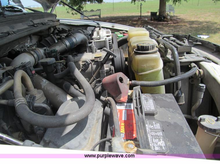 image for item F3009 1999 Ford F350 Super Duty pickup truck