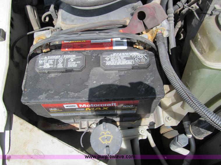 image for item F3009 1999 Ford F350 Super Duty pickup truck