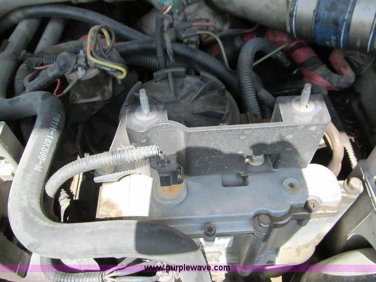 image for item F3009 1999 Ford F350 Super Duty pickup truck