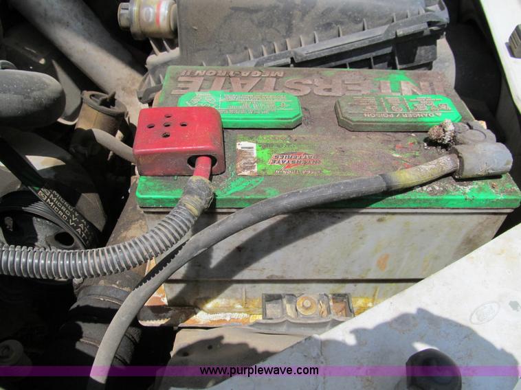 image for item F3009 1999 Ford F350 Super Duty pickup truck