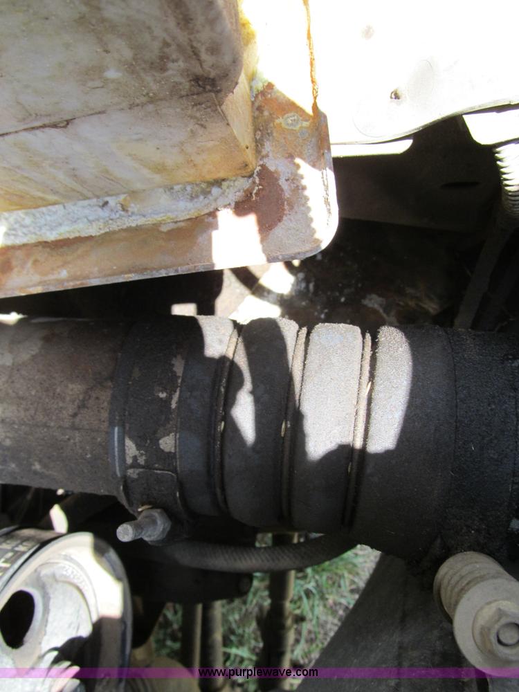 image for item F3009 1999 Ford F350 Super Duty pickup truck