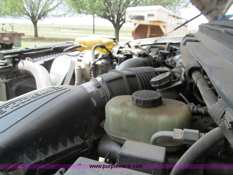 image for item F3009 1999 Ford F350 Super Duty pickup truck