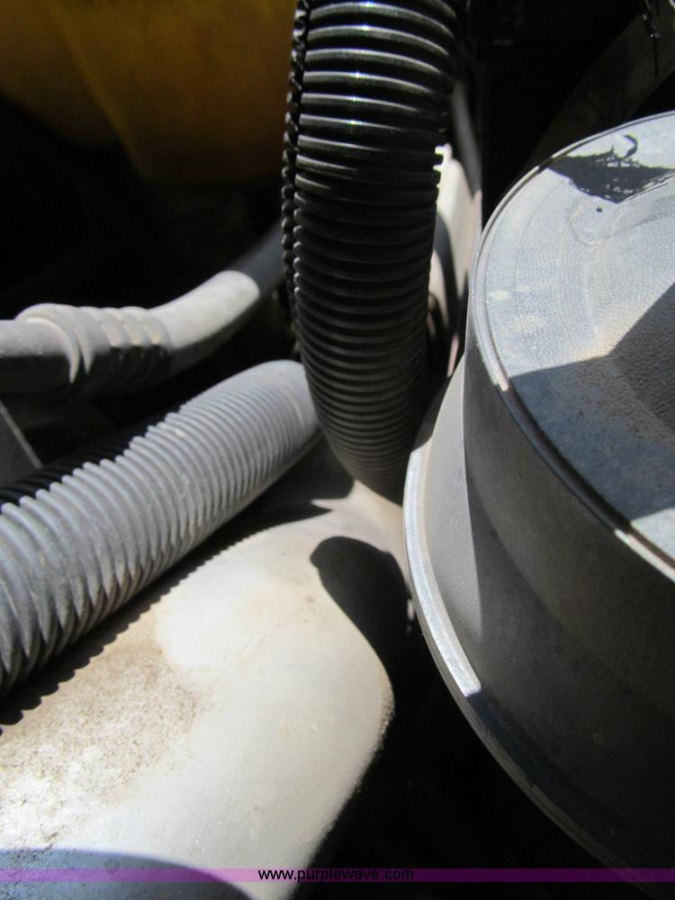 image for item F3009 1999 Ford F350 Super Duty pickup truck