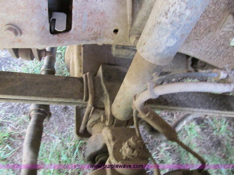 image for item F3009 1999 Ford F350 Super Duty pickup truck