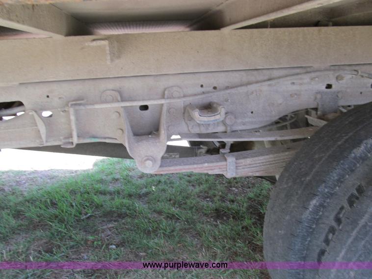 image for item F3009 1999 Ford F350 Super Duty pickup truck