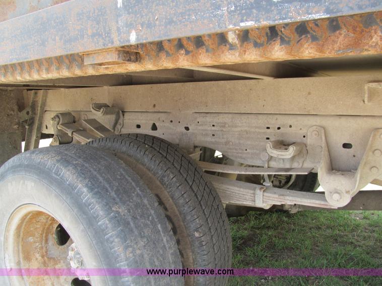 image for item F3009 1999 Ford F350 Super Duty pickup truck