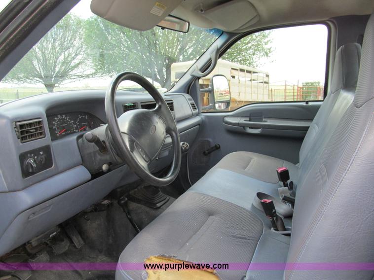 image for item F3009 1999 Ford F350 Super Duty pickup truck