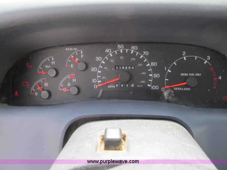 image for item F3009 1999 Ford F350 Super Duty pickup truck