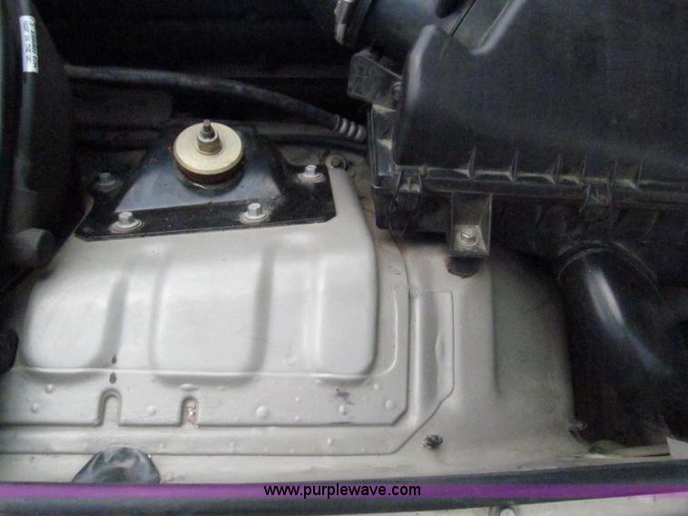 image for item F3013 1999 Jaguar XJ8 Vanden Plas