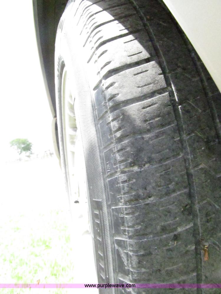 image for item F3013 1999 Jaguar XJ8 Vanden Plas