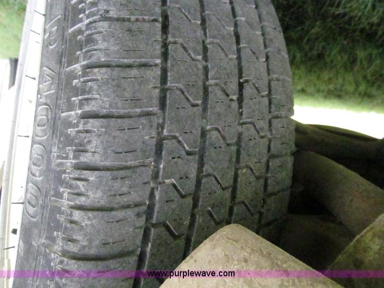 image for item F3013 1999 Jaguar XJ8 Vanden Plas