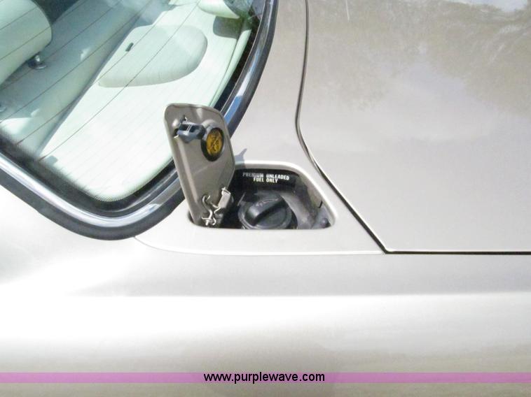 image for item F3013 1999 Jaguar XJ8 Vanden Plas