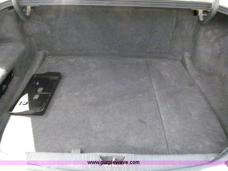 image for item F3013 1999 Jaguar XJ8 Vanden Plas