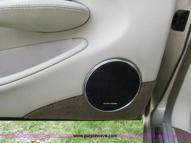 image for item F3013 1999 Jaguar XJ8 Vanden Plas