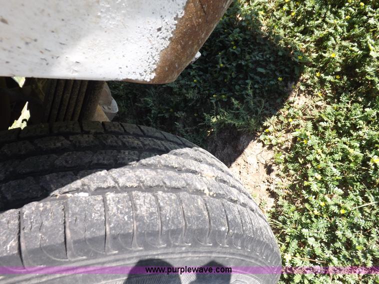 image for item F6005 1995 GMC C2500 Sierra SLE extended cab pickup truck