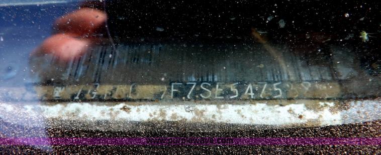 image for item F6005 1995 GMC C2500 Sierra SLE extended cab pickup truck