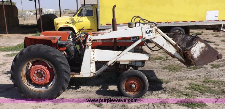 image for item F6009 1966 Massey Fergusen MF165 tractor