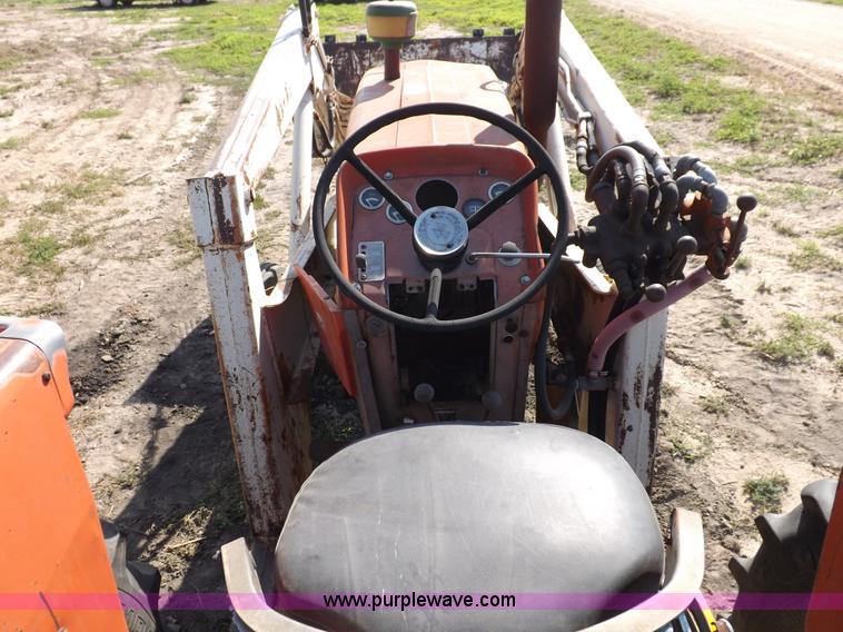 image for item F6009 1966 Massey Fergusen MF165 tractor