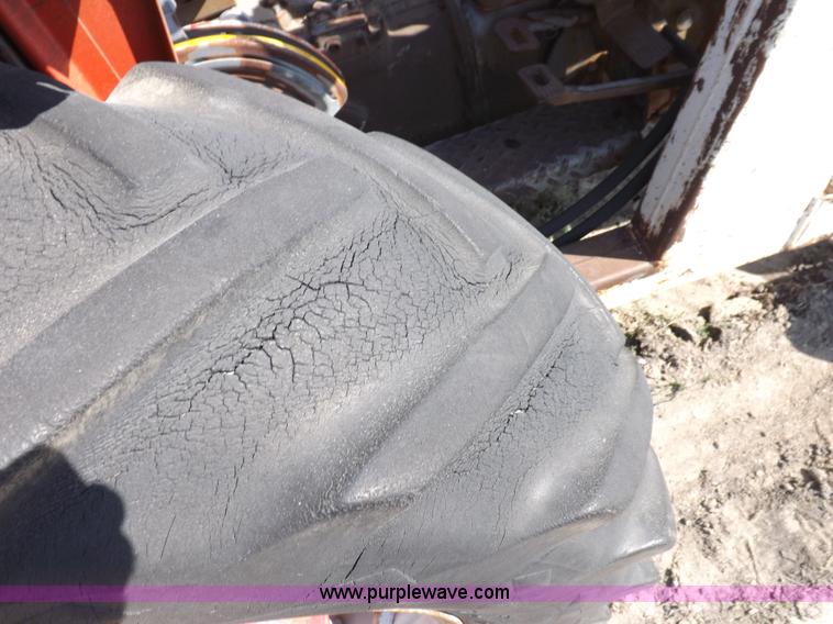 image for item F6009 1966 Massey Fergusen MF165 tractor