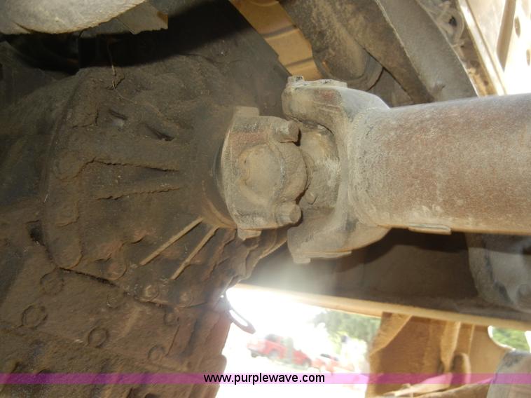 image for item H9775 1996 Cummins 8.3L diesel engine