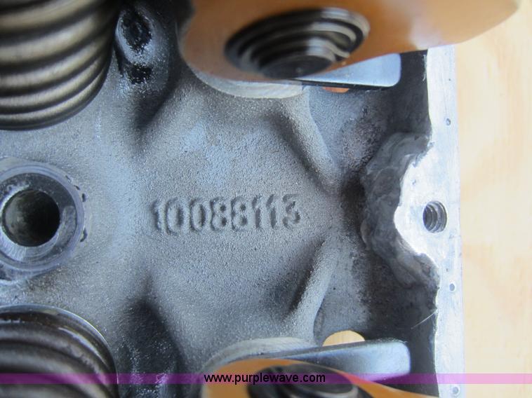 image for item H9776 Assorted engine parts