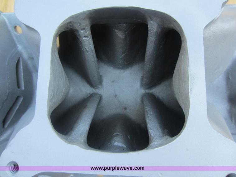 image for item H9776 Assorted engine parts